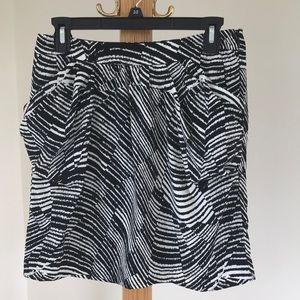Banana Republic B&W Abstract-Print Mini Skirt
